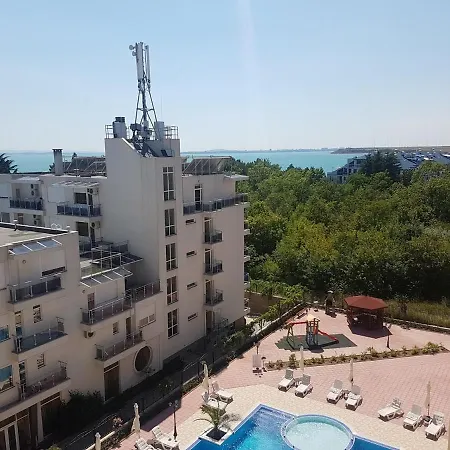 Flora Beach Private *