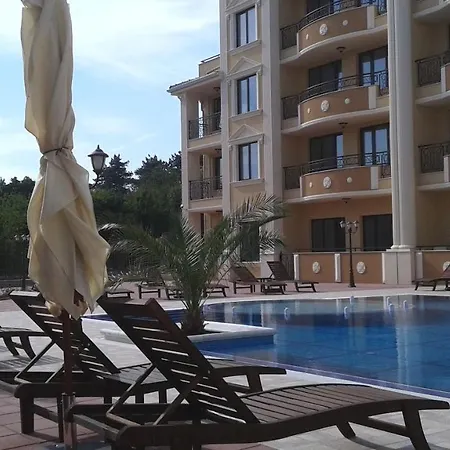 Flora Beach Private شقة فندقية بوموري