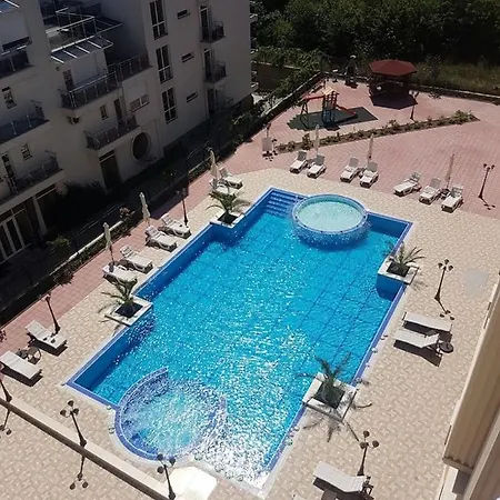 شقة فندقية Flora Beach Private *