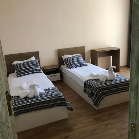 شقة فندقية Flora Beach Private *