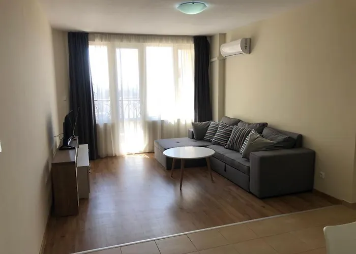 Flora Beach Private *