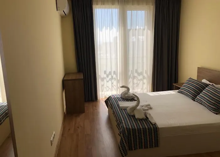 Aparthotel Flora Beach Private